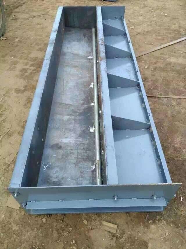 混凝土遮板模具 高速公路遮板模具 栏杆遮板钢模具 F1型遮板模具 来贺 供应商